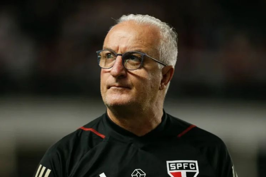 O Dilema da Lateral-Esquerda da Seleção Brasileira: Desafios e Soluções de Dorival Júnior