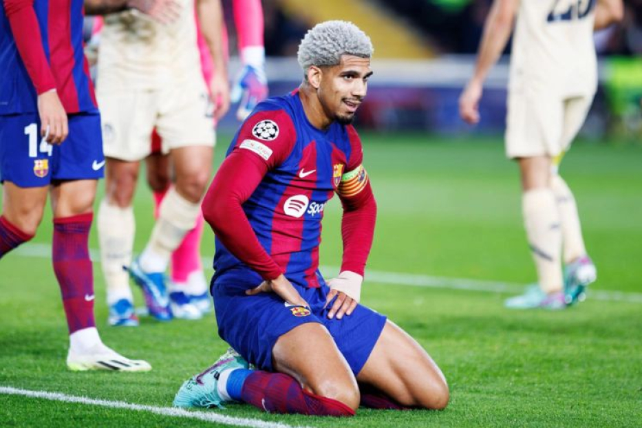 Barcelona Negocia Ronald Araújo por 50 Milhões de Euros, Saiba Mais