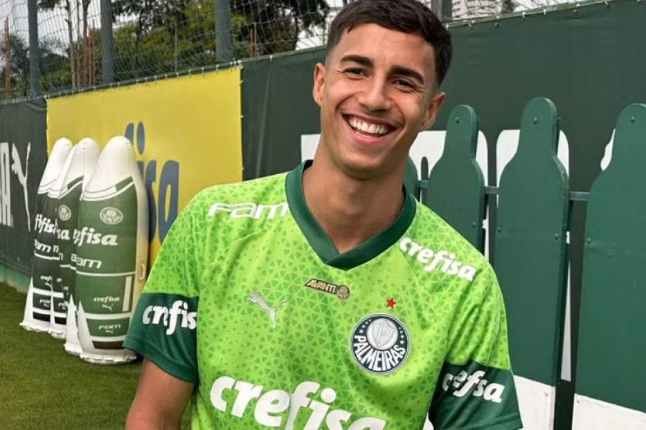 Palmeiras Renova com Vitor Reis: Multa Milionária e Salário de R$ 100 Mil