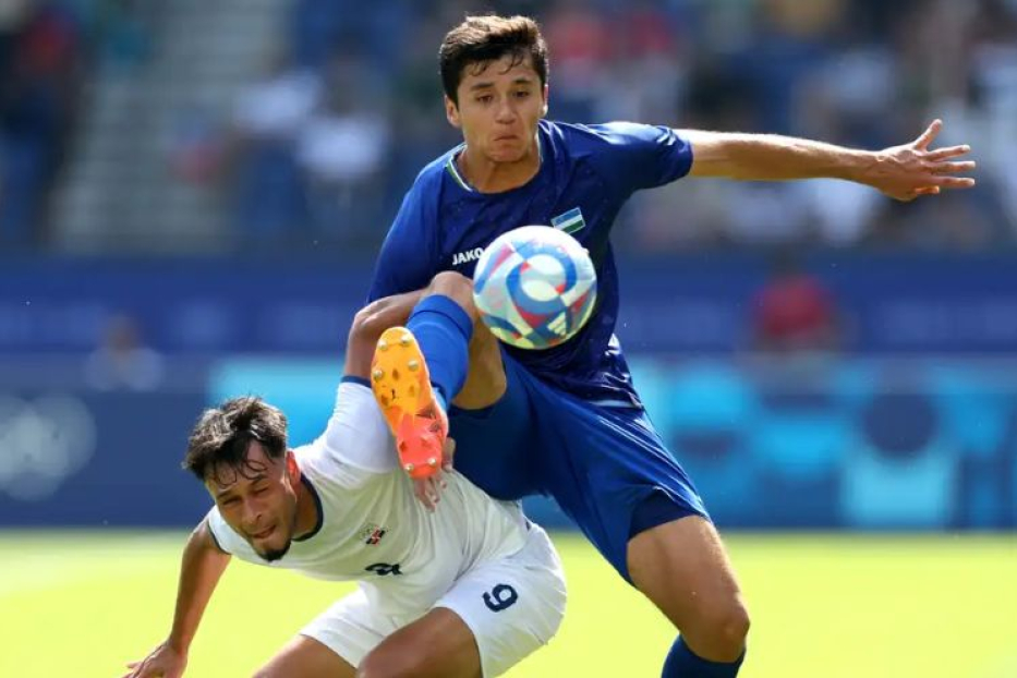 Manchester City Reforça a Defesa: Contratações de Abdukodir Khusanov e Vitor Reis