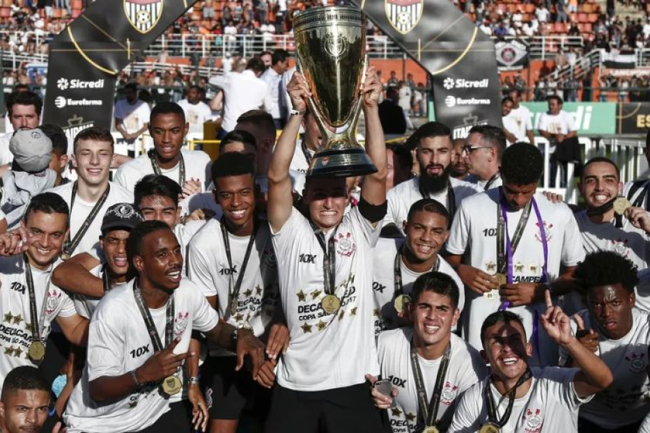 Corinthians: O Rei da Copinha | 11 Títulos e A História de Sucesso no Futebol de Base