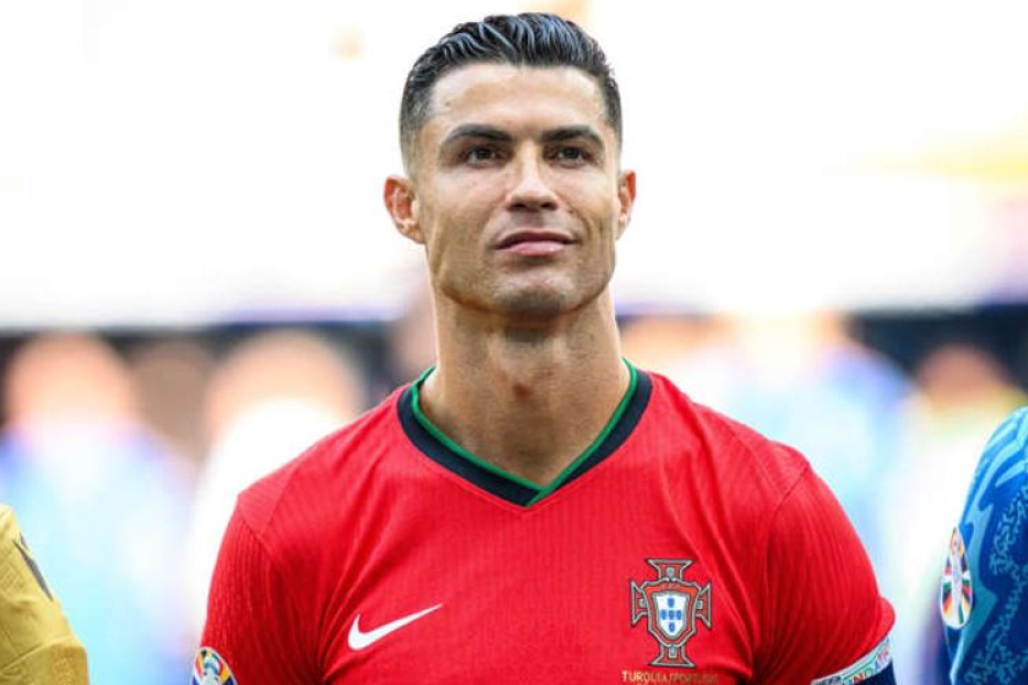 Cristiano Ronaldo Ganha Mais Que os 10 Jogadores Mais Bem Pagos da Premier League Juntos