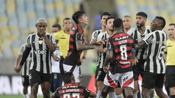 🔥 Briga entre Flamengo e Botafogo Termina em Confusão no Maracanã 🔥 Briga entre Flamengo e Botafogo Termina em Confusão no Maracanã