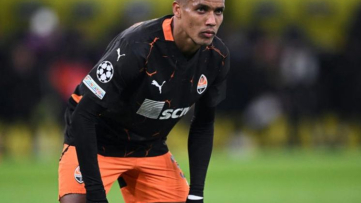 Vasco Negocia Contratação de Pedrinho, Mas Enfrenta Desafios; Veja Detalhes Vasco Negocia Contratação de Pedrinho, Mas Enfrenta Desafios; Veja Detalhes