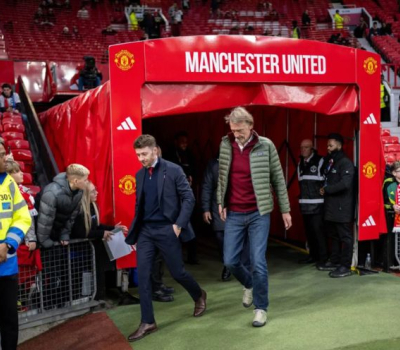 Manchester United em Crise: Cortes, Protestos e Futuro Incerto