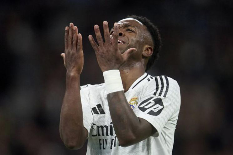 Vinícius Júnior Brilha no Real Madrid: Hat-trick, 100 Gols e Recordes na Temporada 2024–25