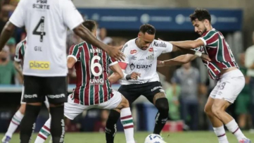 Santos com Polêmica e Derrota para o Fluminense Santos com Polêmica e Derrota para o Fluminense