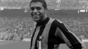 Morre Jair da Costa, ex-Seleção Brasileira e ídolo da Inter de Milão, aos 84 anos